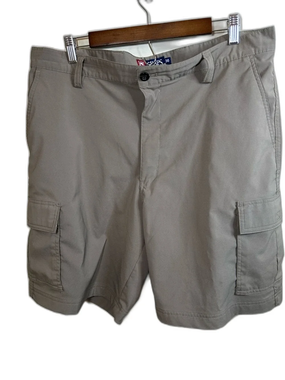 Chaps Men's Lightweight Tan Cargo Pants with Utility Pockets -36” - Picture 4 of 5